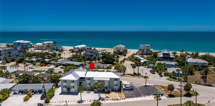 Condo in Englewood, Florida, 2 bedrooms № 2091898