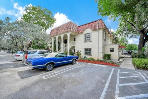 Condo in Pompano Beach, Florida, 2 bedrooms  № 1752061 - photo 9