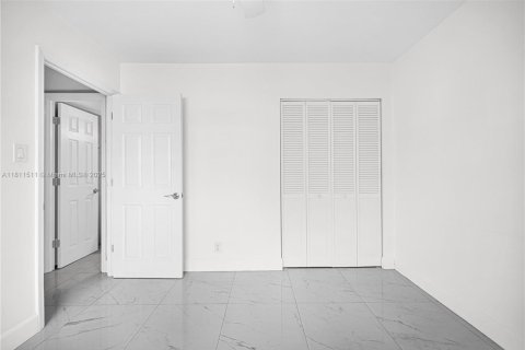 Condo in Pompano Beach, Florida, 2 bedrooms  № 1752061 - photo 21