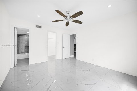 Condo in Pompano Beach, Florida, 2 bedrooms  № 1752061 - photo 29