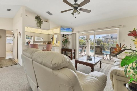 Casa en venta en Port Charlotte, Florida, 3 dormitorios, 129.32 m2 № 1734152 - foto 9