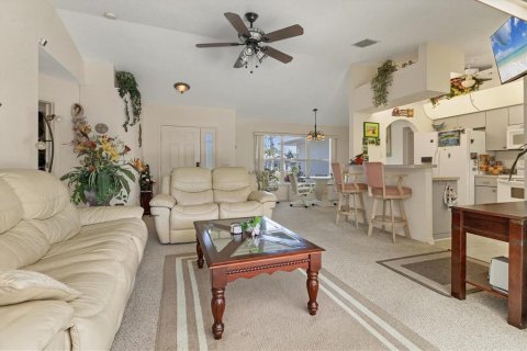 Casa en venta en Port Charlotte, Florida, 3 dormitorios, 129.32 m2 № 1734152 - foto 11