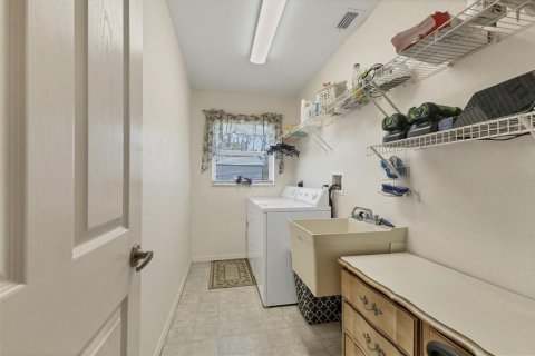 Casa en venta en Port Charlotte, Florida, 3 dormitorios, 129.32 m2 № 1734152 - foto 25