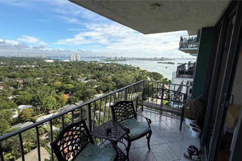 Condominio en alquiler en Miami, Florida, 2 dormitorios, 113.25 m2 № 2030608 - foto 2