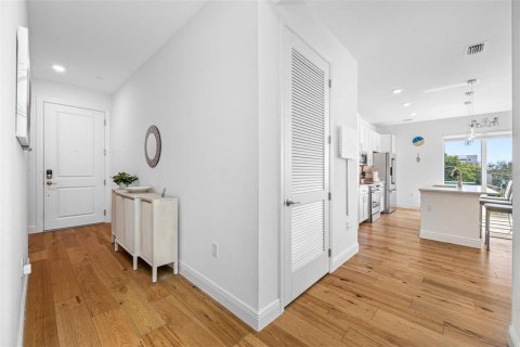 Condominio en venta en Saint Petersburg, Florida, 3 dormitorios, 153.29 m2 № 1542754 - foto 12