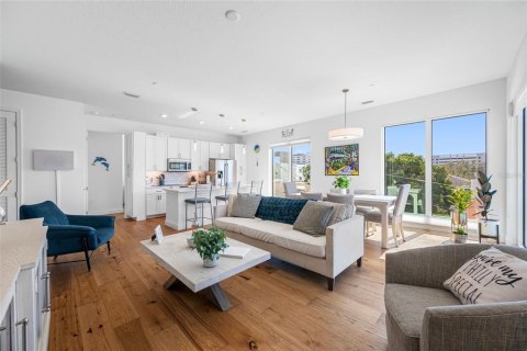 Condominio en venta en Saint Petersburg, Florida, 3 dormitorios, 153.29 m2 № 1542754 - foto 2