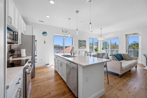 Condominio en venta en Saint Petersburg, Florida, 3 dormitorios, 153.29 m2 № 1542754 - foto 10