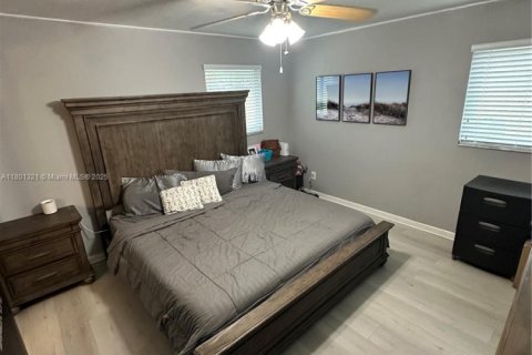 House in Davie, Florida 3 bedrooms, 113.53 sq.m. № 1874665 - photo 4