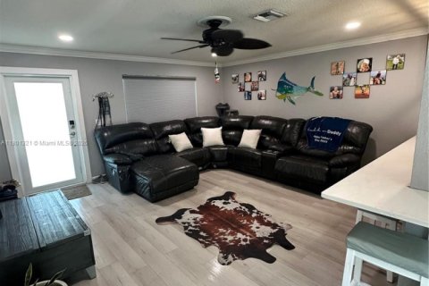 House in Davie, Florida 3 bedrooms, 113.53 sq.m. № 1874665 - photo 17