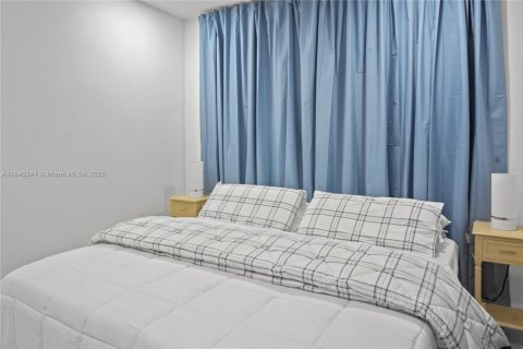 Villa ou maison à louer à Miami, Floride: 5 chambres, 209.12 m2 № 1940627 - photo 6