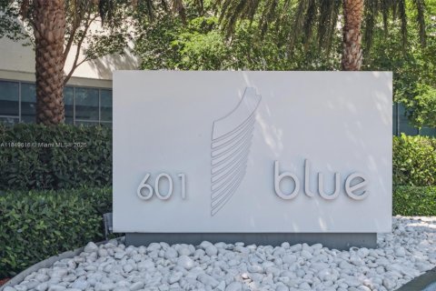 Condo in Miami, Florida, 2 bedrooms  № 1852028 - photo 19