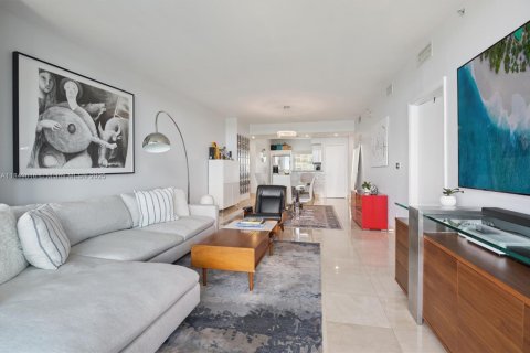 Condo in Miami, Florida, 2 bedrooms  № 1852028 - photo 4
