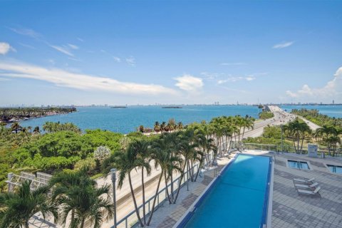 Condo in Miami, Florida, 2 bedrooms  № 1852028 - photo 16