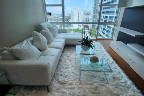 Condo in Miami Beach, Florida, 1 bedroom № 1959939 - photo 18