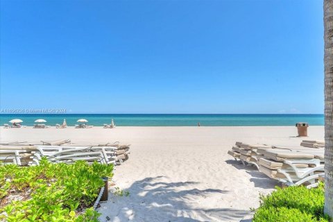 Copropriété à vendre à Sunny Isles Beach, Floride: 4 chambres, 249.16 m2 № 1764575 - photo 4