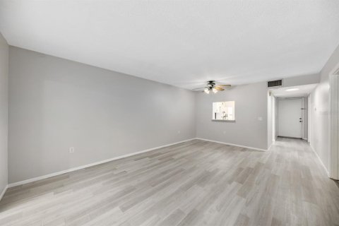 Copropriété à louer à Bradenton, Floride: 2 chambres, 87.33 m2 № 1511771 - photo 12