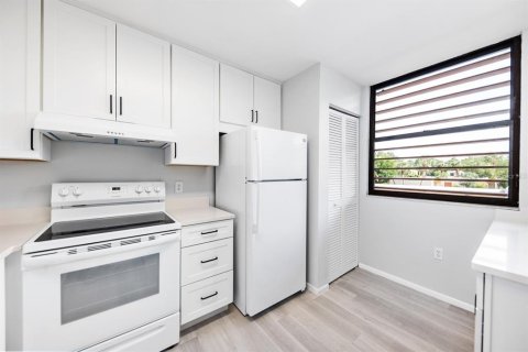 Copropriété à louer à Bradenton, Floride: 2 chambres, 87.33 m2 № 1511771 - photo 8