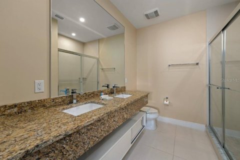 Townhouse in Kissimmee, Florida 4 bedrooms, 222.59 sq.m. № 1620551 - photo 20