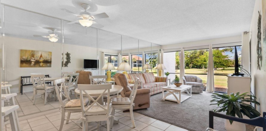 Condominio en Panama City Beach, Florida, 1 dormitorio № 562162