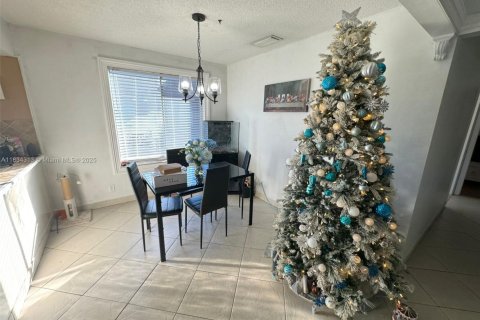 Condo in West Palm Beach, Florida, 2 bedrooms  № 1814038 - photo 5