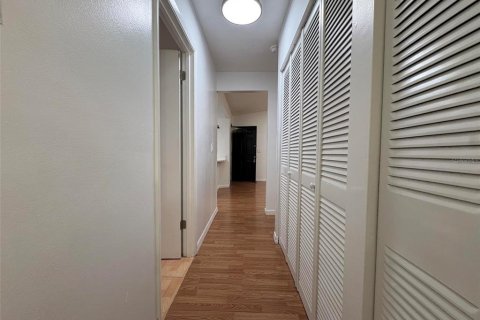 Снять в аренду кондоминиум в Киссимми, Флорида 3 комнаты, 87.14м2, № 2097501 - фото 20