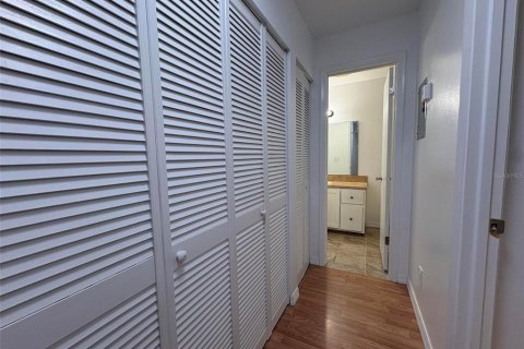 Снять в аренду кондоминиум в Киссимми, Флорида 3 комнаты, 87.14м2, № 2097501 - фото 18