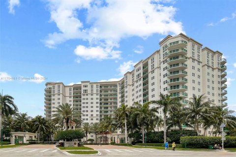 Condominio en venta en Aventura, Florida, 2 dormitorios, 121.89 m2 № 2034429 - foto 22