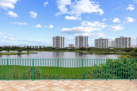 Condominio en venta en Aventura, Florida, 2 dormitorios, 121.89 m2 № 2034429 - foto 23