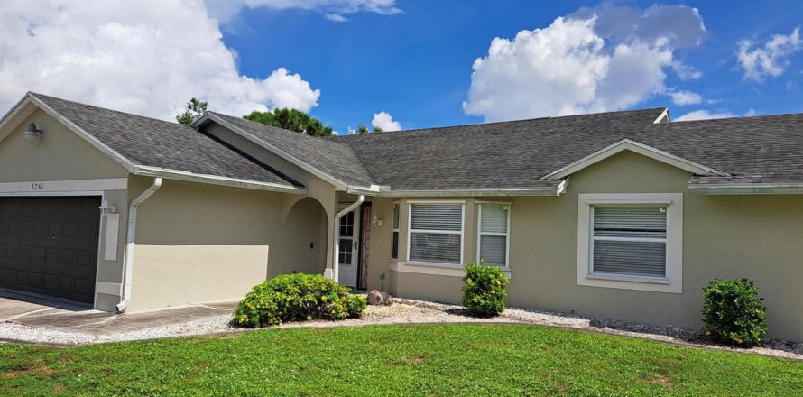 Villa ou maison à Port St. Lucie, Floride 3 chambres, 152.17 m2 № 2401413