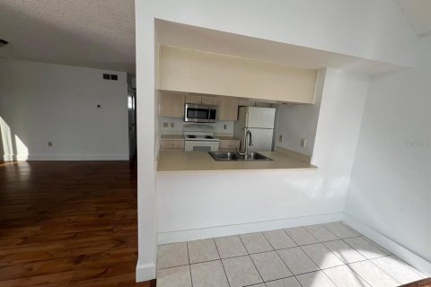 Copropriété à louer à Kissimmee, Floride: 2 chambres, 102.19 m2 № 2095372 - photo 4