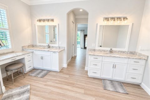 House in Osprey, Florida 4 bedrooms, 257.8 sq.m. № 2409776 - photo 24