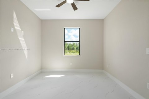 Villa ou maison à vendre à Lehigh Acres, Floride: 4 chambres, 141.4 m2 № 1950502 - photo 25