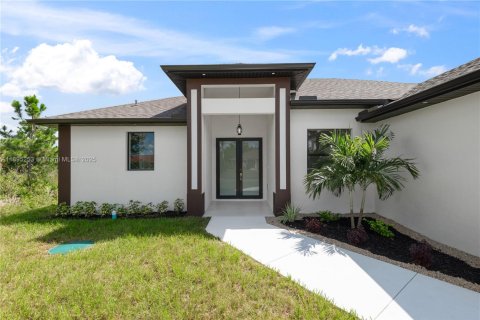 Villa ou maison à vendre à Lehigh Acres, Floride: 4 chambres, 141.4 m2 № 1950502 - photo 2