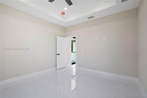 Villa ou maison à vendre à Lehigh Acres, Floride: 4 chambres, 141.4 m2 № 1950502 - photo 24