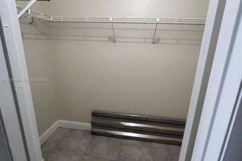 Condominio en alquiler en Coral Springs, Florida, 43.48 m2 № 1997847 - foto 9