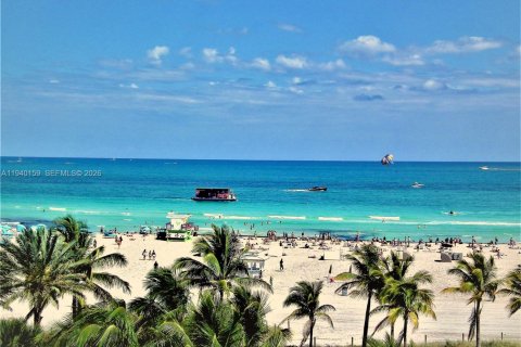 Condominio en alquiler en Miami Beach, Florida, 51.1 m2 № 2154802 - foto 26