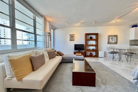 Condominio en alquiler en Miami Beach, Florida, 51.1 m2 № 2154802 - foto 7