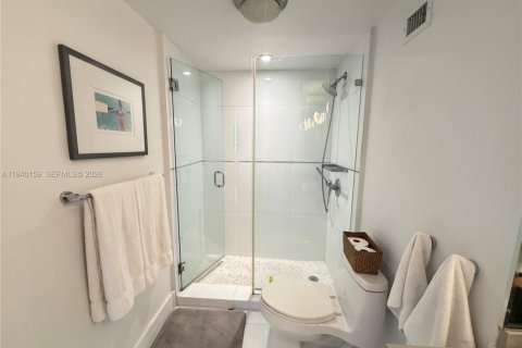 Condominio en alquiler en Miami Beach, Florida, 51.1 m2 № 2154802 - foto 16