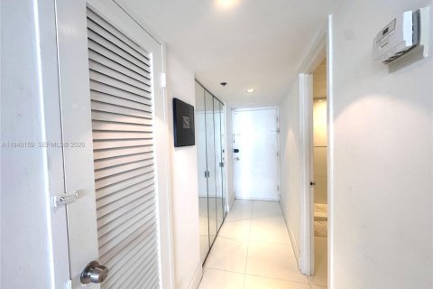 Condominio en alquiler en Miami Beach, Florida, 51.1 m2 № 2154802 - foto 12