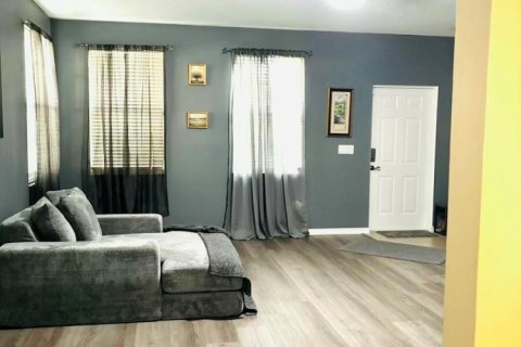 Townhouse in Port St. Lucie, Florida 3 bedrooms, 125.42 sq.m. № 2190824 - photo 2