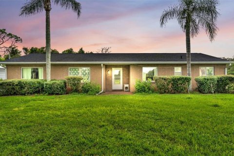 Casa en Dover, Florida 3 dormitorios, 152.27 m2 № 2361365