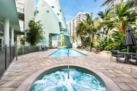 Condo in Miami Beach, Florida, 3 bedrooms  № 1862669 - photo 28