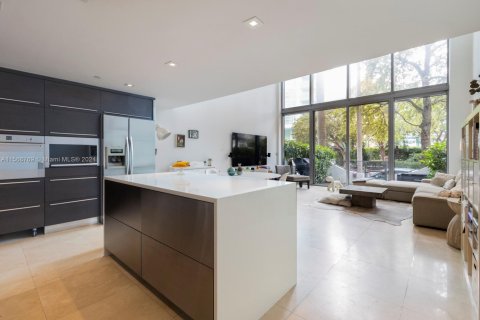 Condo in Miami Beach, Florida, 3 bedrooms  № 1862669 - photo 6