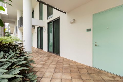 Condo in Miami Beach, Florida, 3 bedrooms  № 1862669 - photo 3