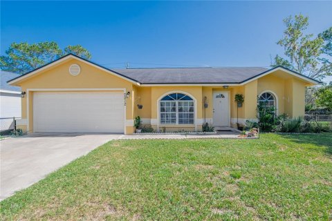 House in Lakeland, Florida 3 bedrooms, 111.02 sq.m. № 2195831 - photo 2