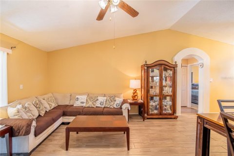 House in Lakeland, Florida 3 bedrooms, 111.02 sq.m. № 2195831 - photo 8