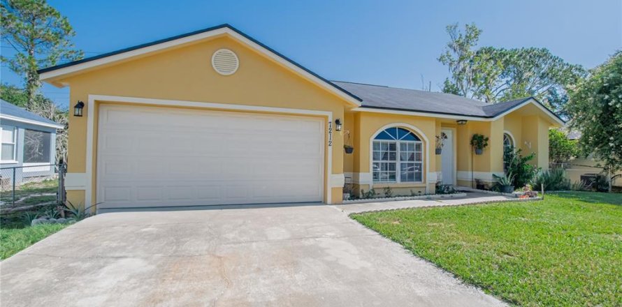 House in Lakeland, Florida 3 bedrooms, 111.02 sq.m. № 2195831