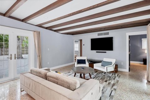 Villa ou maison à louer à Sarasota, Floride: 3 chambres, 140.84 m2 № 2143543 - photo 11