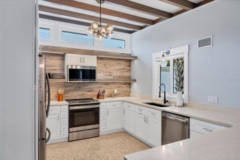 Villa ou maison à louer à Sarasota, Floride: 3 chambres, 140.84 m2 № 2143543 - photo 14