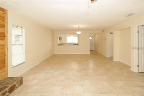Immobilier commercial à vendre à Spring Hill, Floride: 8 chambres, 490.52 m2 № 2403038 - photo 7